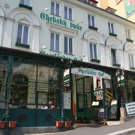 ホテル Chebsky Dvur - Egerlander Hof 3*